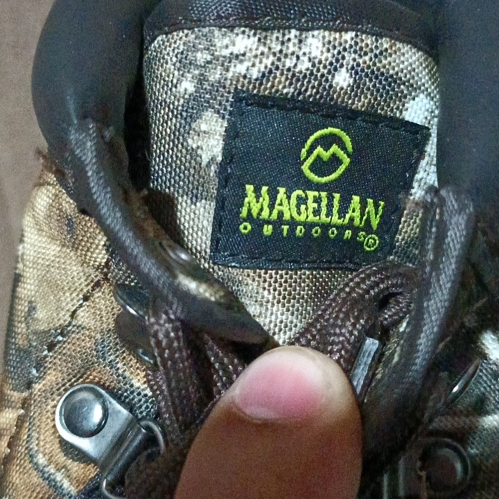 Shoes - Picture 3 of 4